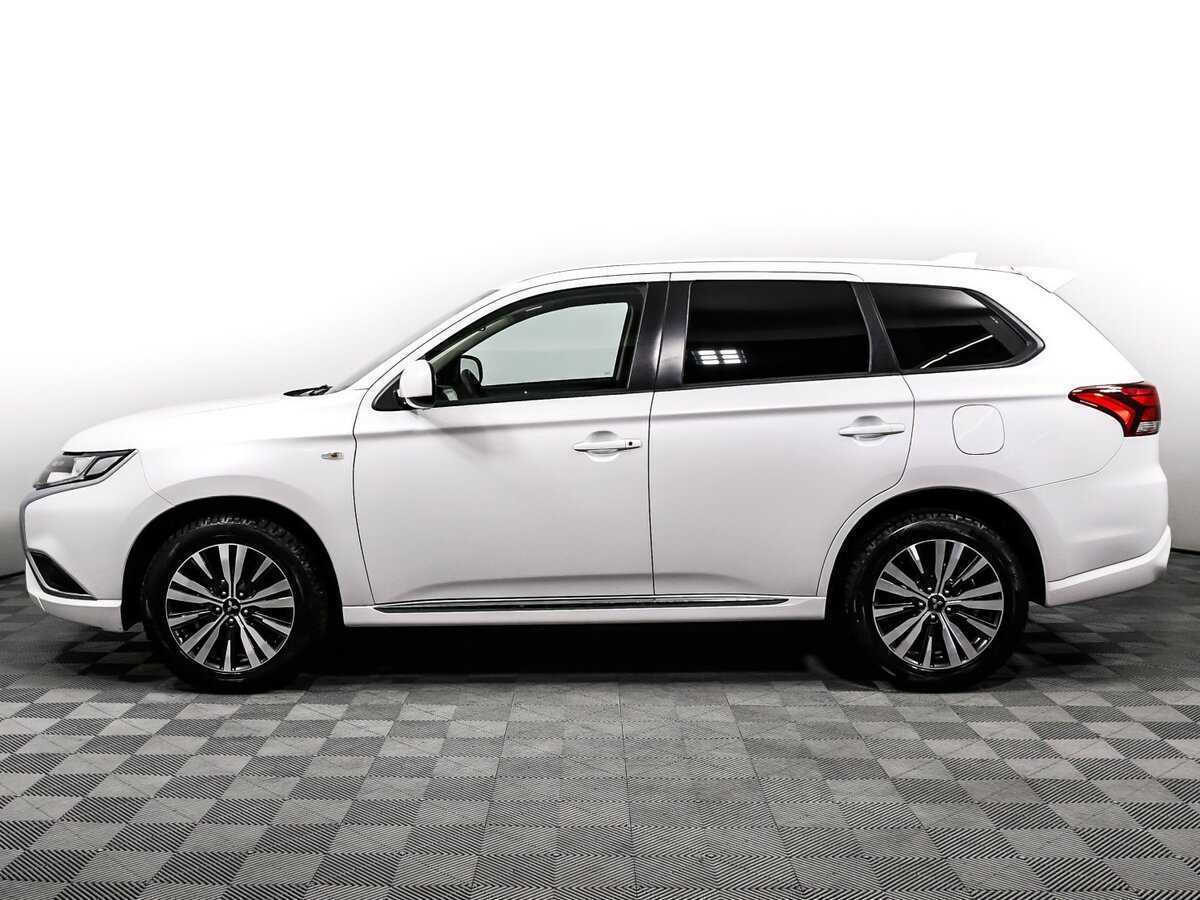 Mitsubishi Outlander с пробегом — 2022 год. Фото: #7