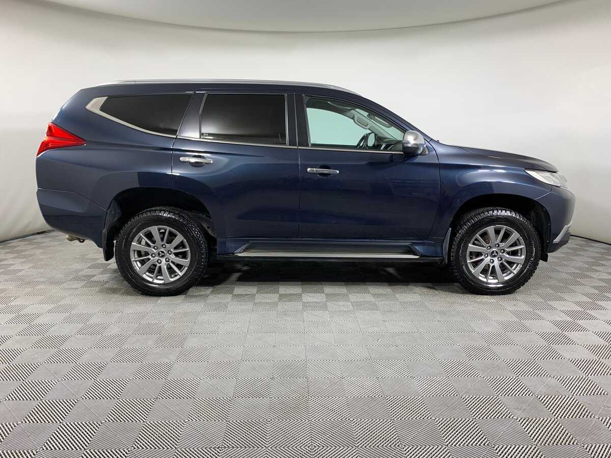 Mitsubishi Pajero Sport с пробегом — 2018 год. Фото: #3