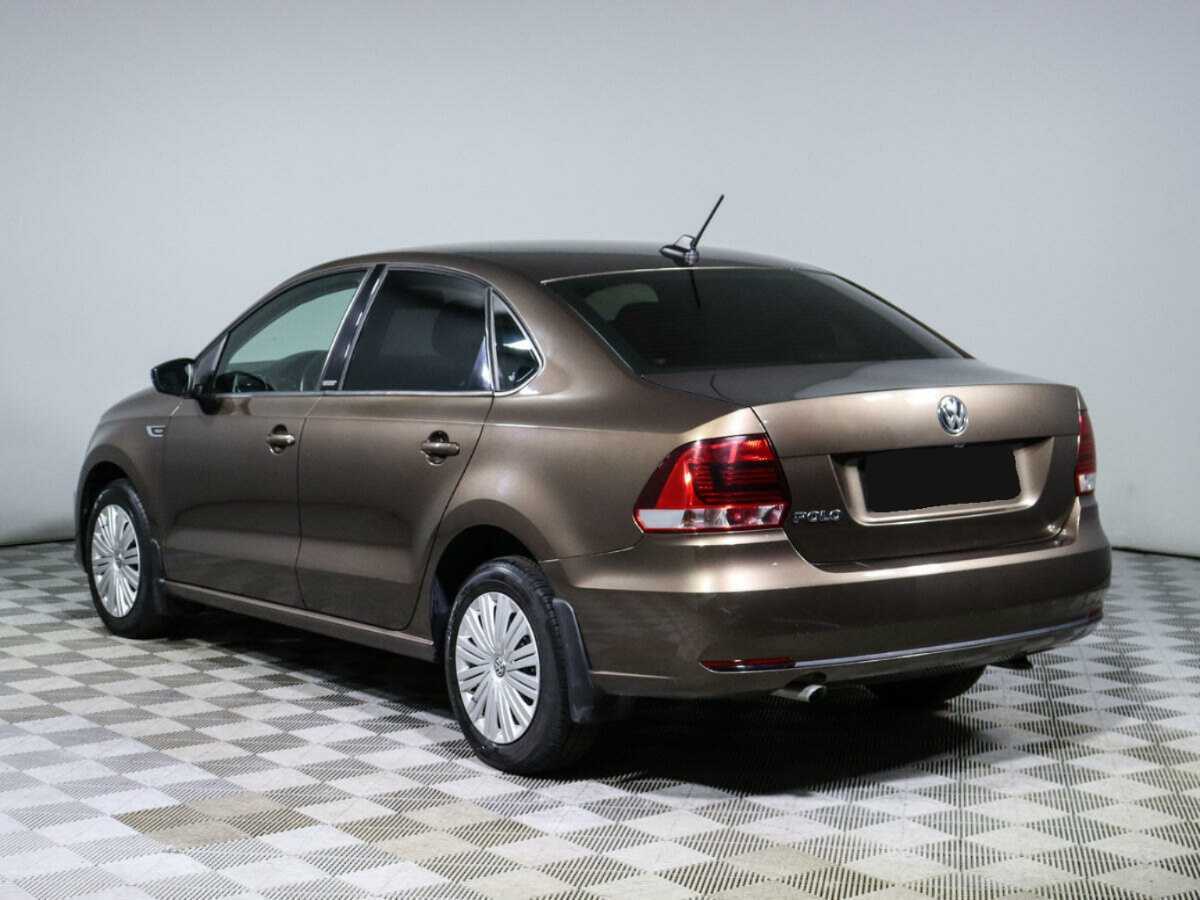 Volkswagen Polo с пробегом — 2017 год. Фото: #6