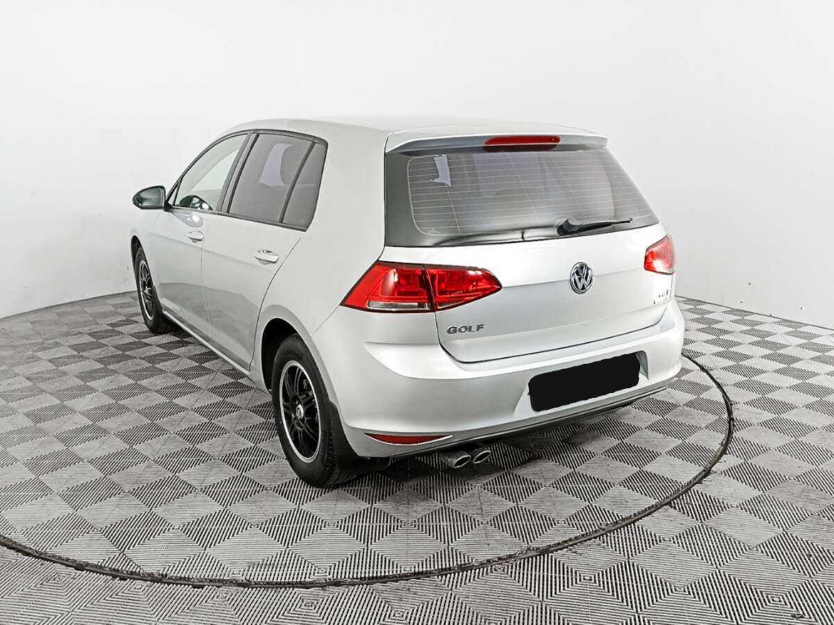 Volkswagen Golf с пробегом — 2013 год. Фото: #6