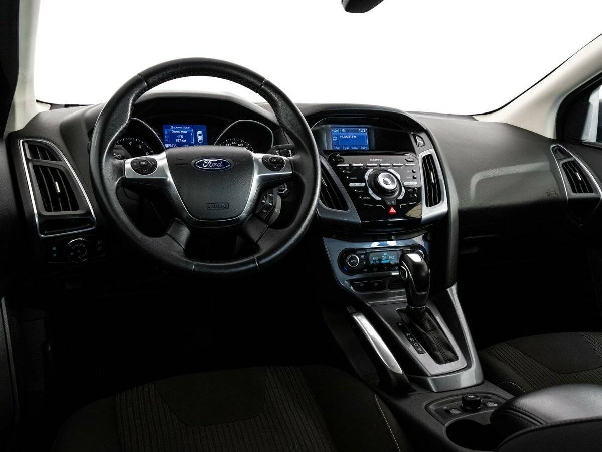 Ford Focus с пробегом — 2012 год. Фото: #10