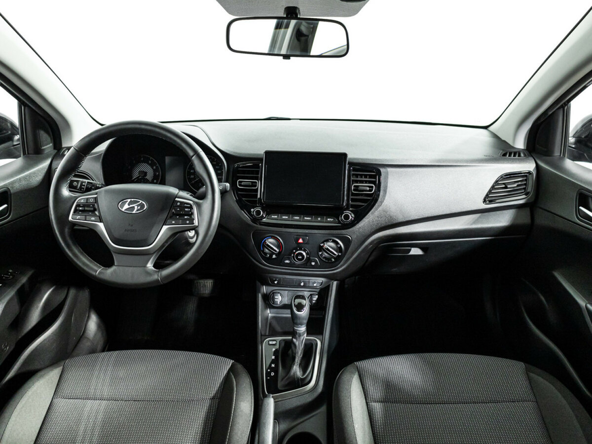 Hyundai Solaris с пробегом — 2022 год. Фото: #12