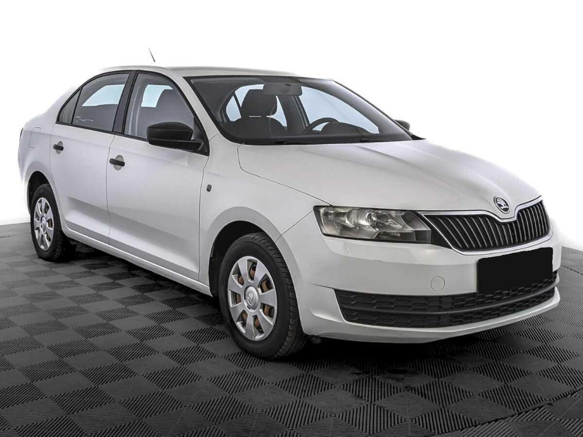 Skoda Rapid с пробегом — 2017 год. Фото: #2