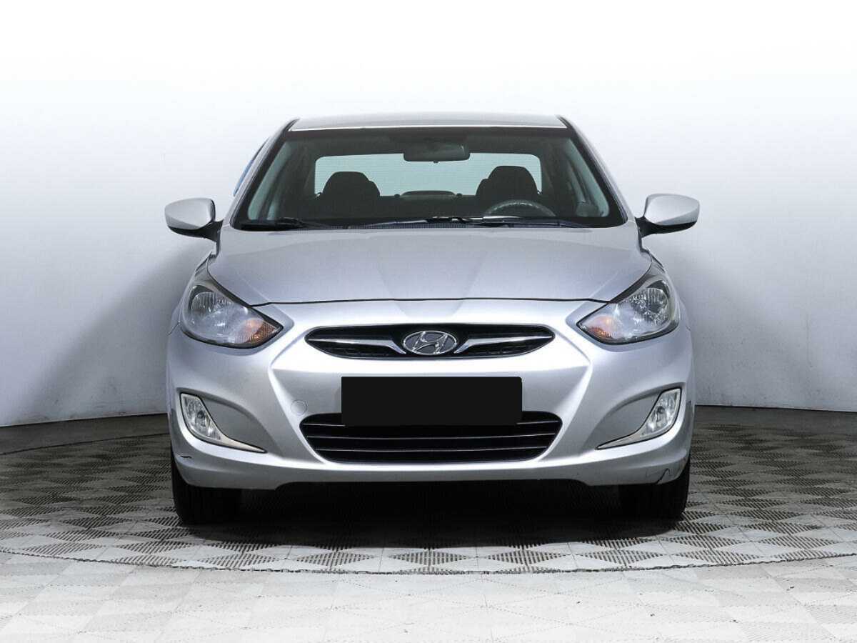 Hyundai Solaris с пробегом — 2012 год. Посмотреть фото