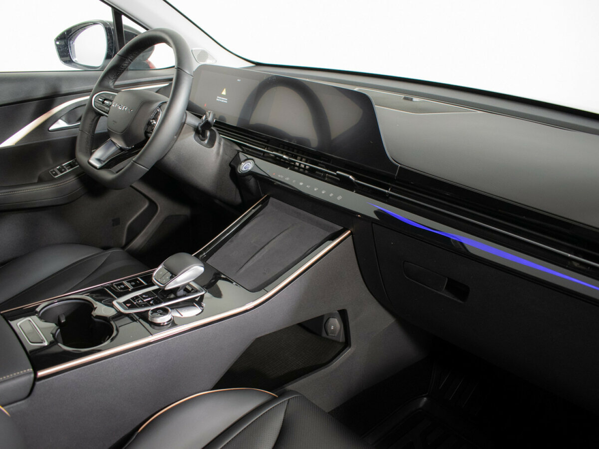 OMODA C5 с пробегом — 2023 год. Фото: #8