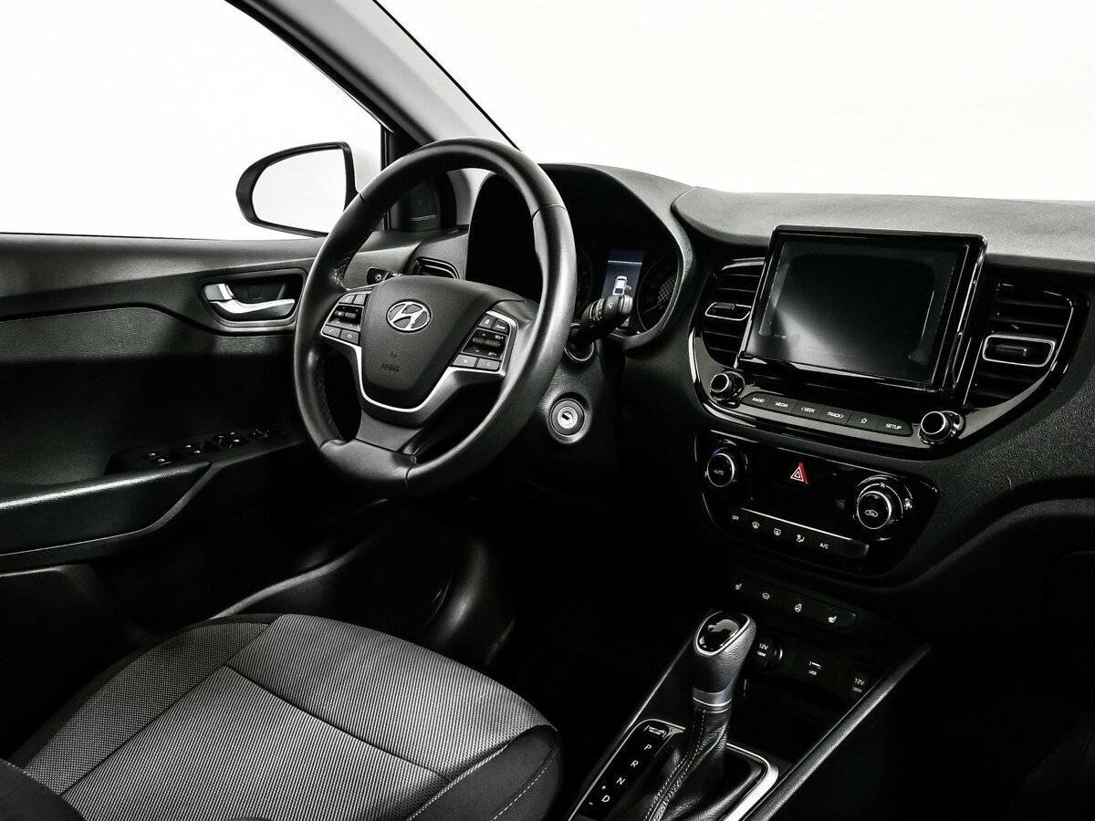 Hyundai Solaris с пробегом — 2020 год. Фото: #8