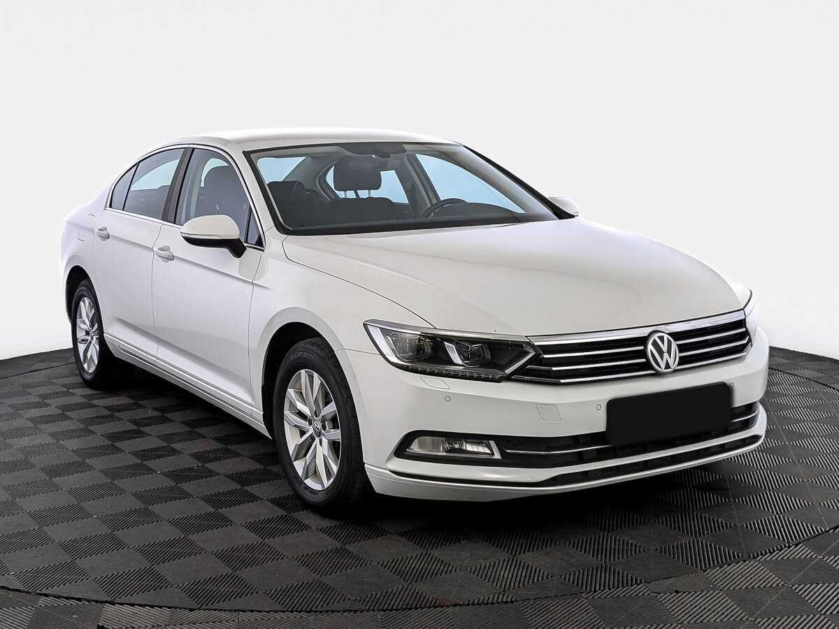 Volkswagen Passat с пробегом — 2019 год. Фото: #2