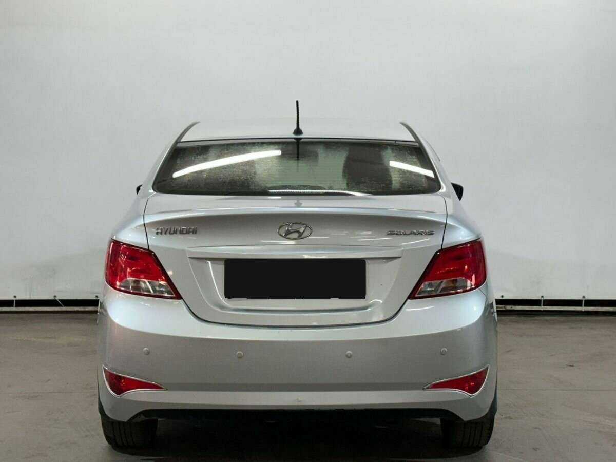Hyundai Solaris с пробегом — 2015 год. Фото: #5