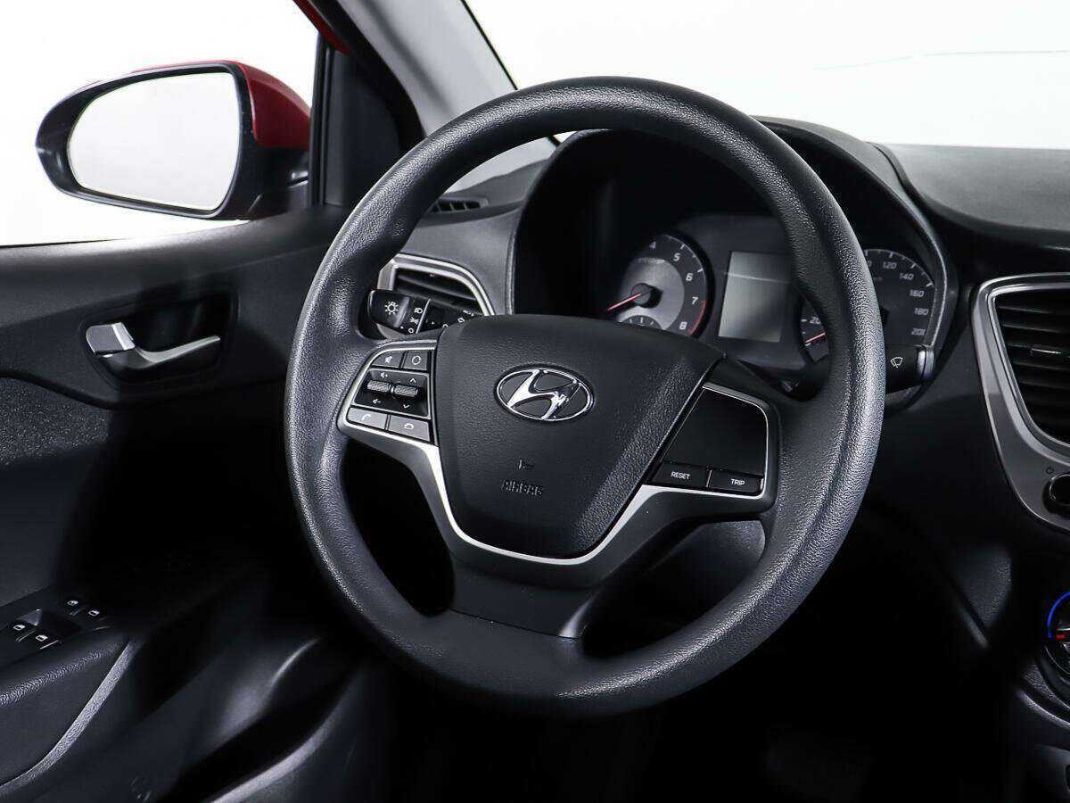 Hyundai Solaris с пробегом — 2020 год. Фото: #14