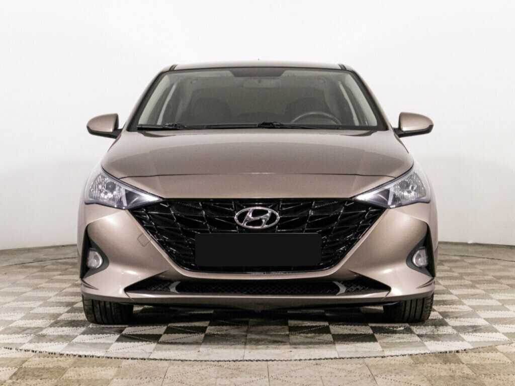 Hyundai Solaris с пробегом — 2022 год. Фото: #1