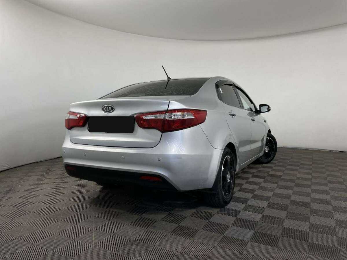 Kia Rio с пробегом — 2012 год. Фото: #5