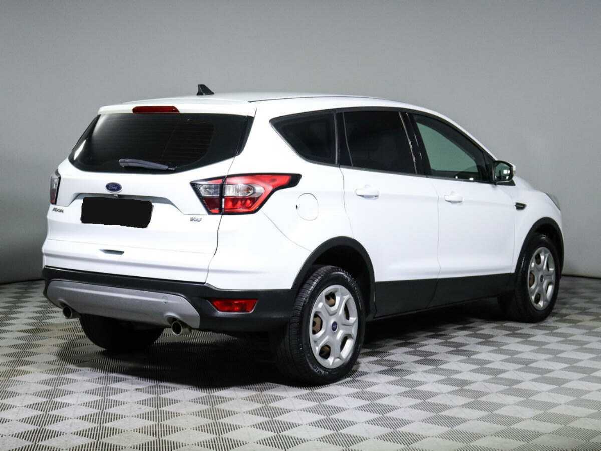 Ford Kuga с пробегом — 2017 год. Фото: #3