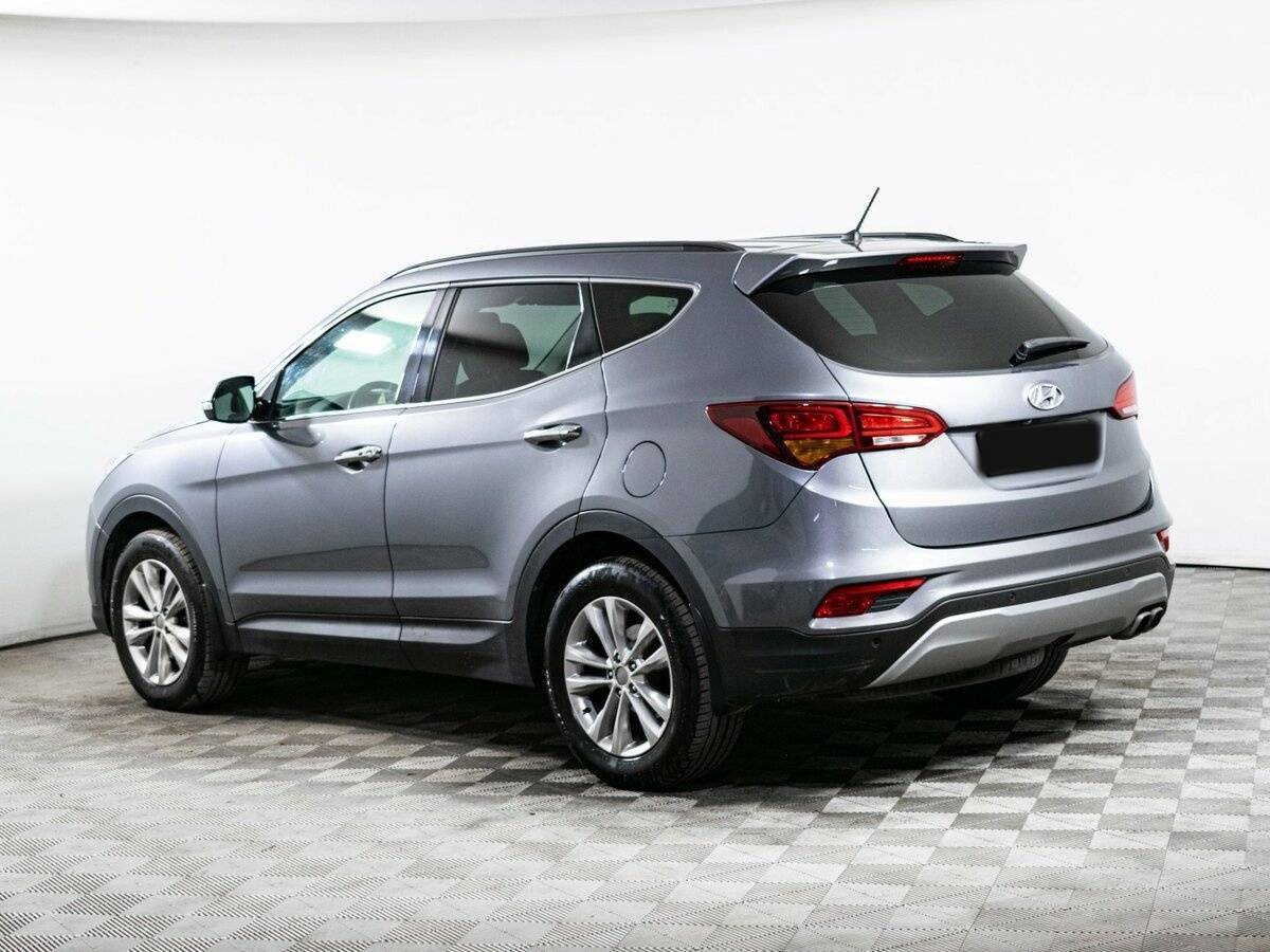 Hyundai Santa Fe с пробегом — 2016 год. Фото: #6