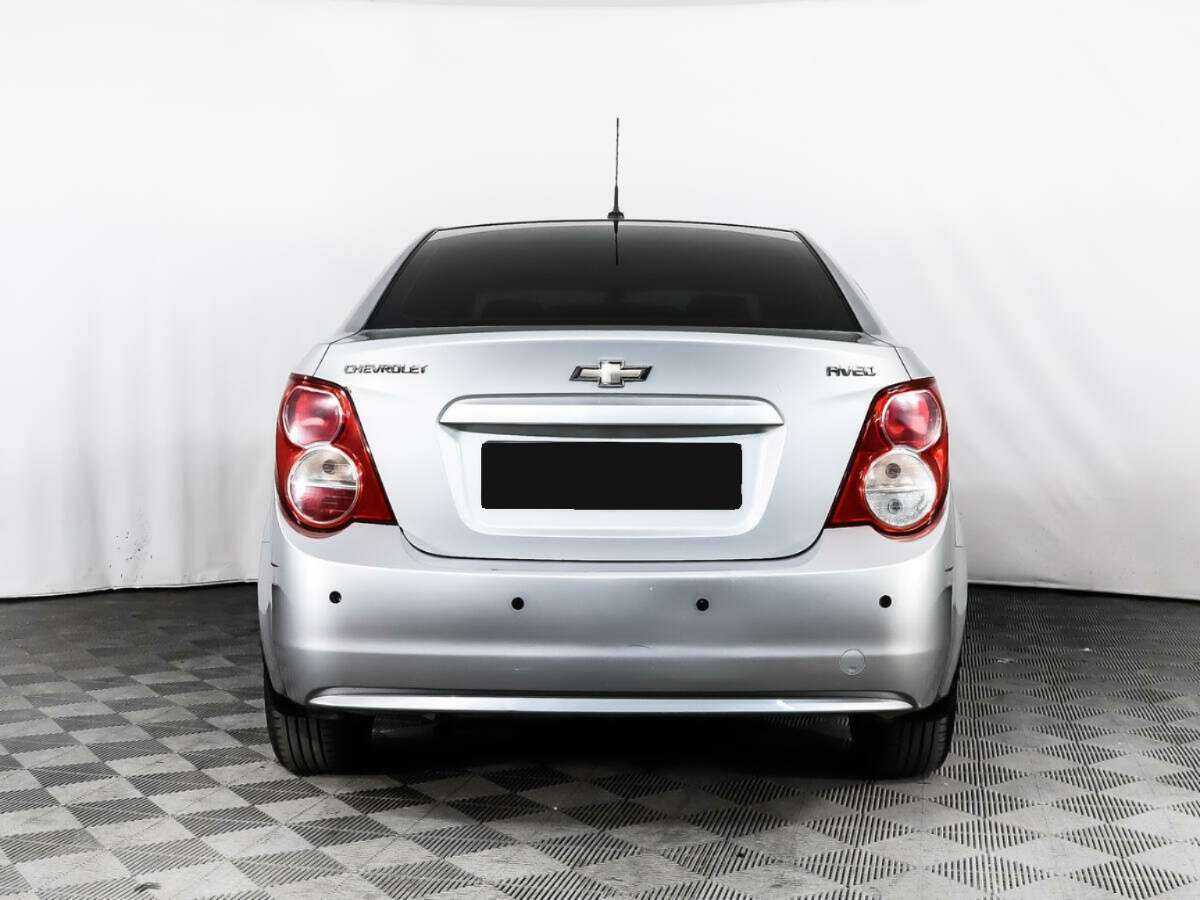Chevrolet Aveo с пробегом — 2013 год. Фото: #5