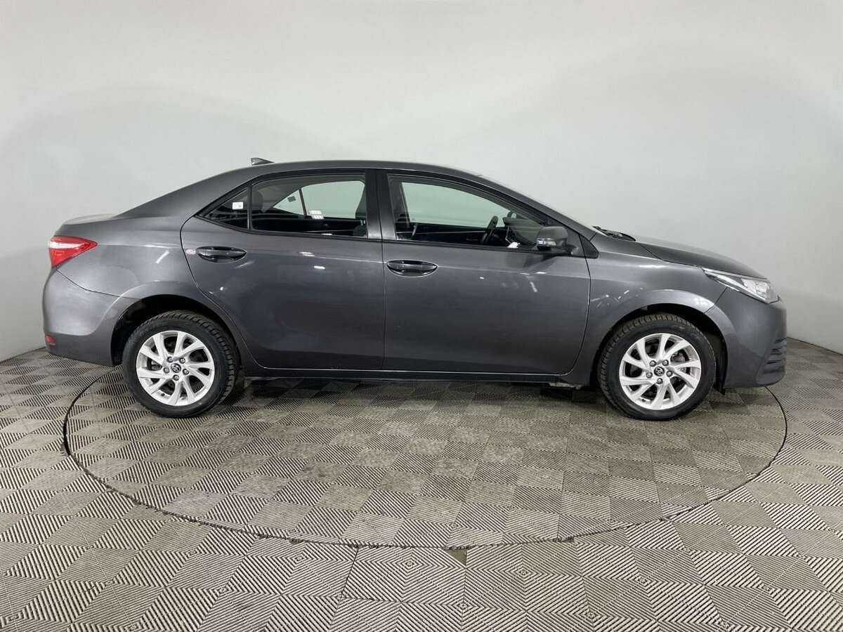 Toyota Corolla с пробегом — 2017 год. Фото: #3