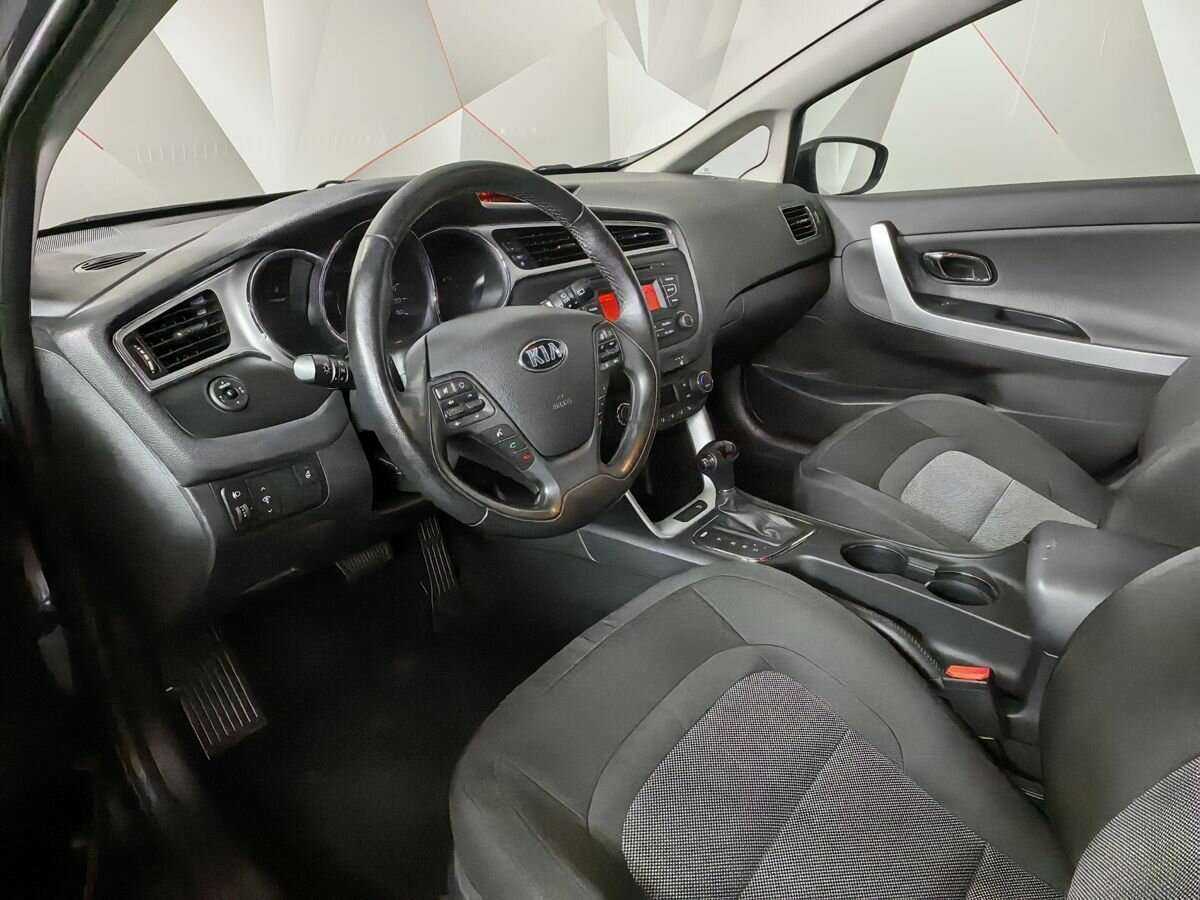 Kia Ceed с пробегом — 2015 год. Фото: #13
