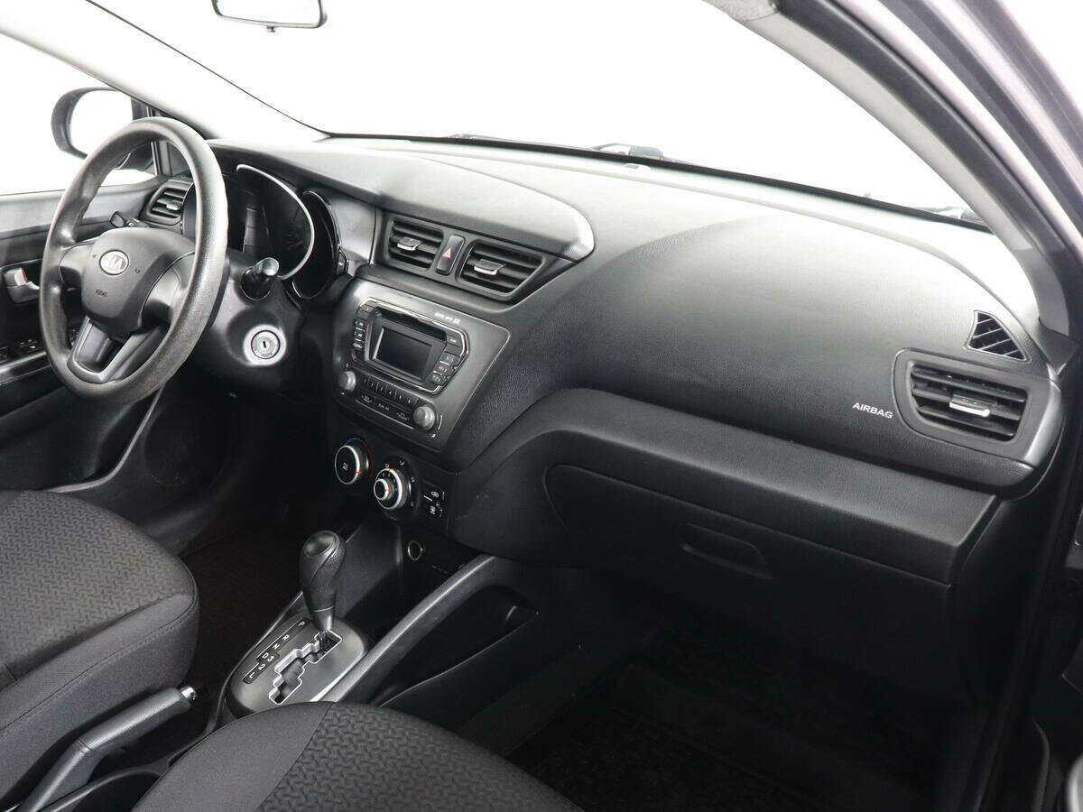 Kia Rio с пробегом — 2012 год. Фото: #5