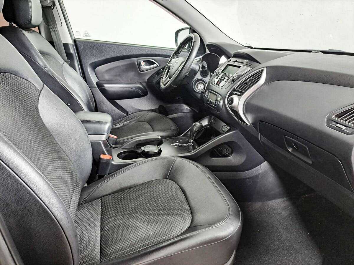 Hyundai ix35 с пробегом — 2012 год. Фото: #8