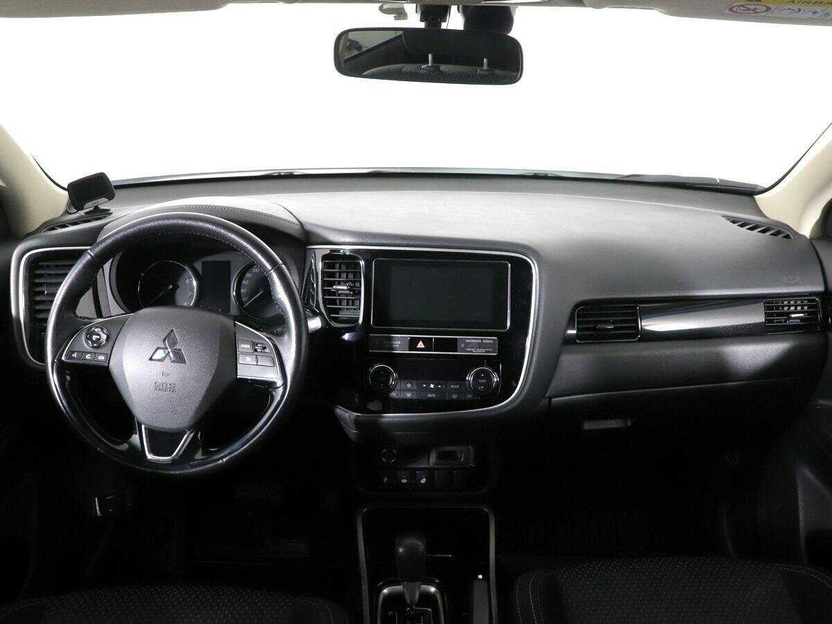 Mitsubishi Outlander с пробегом — 2019 год. Фото: #21