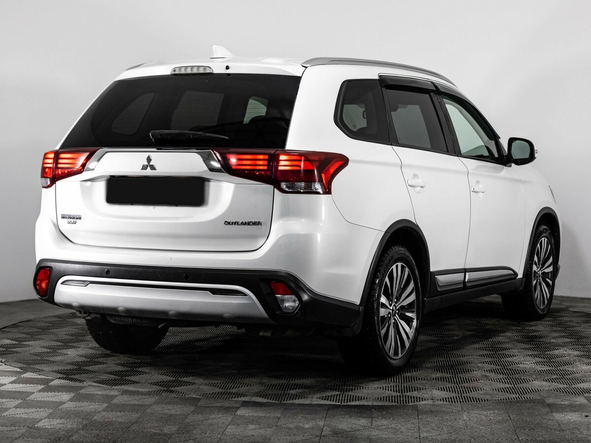 Mitsubishi Outlander с пробегом — 2019 год. Фото: #3
