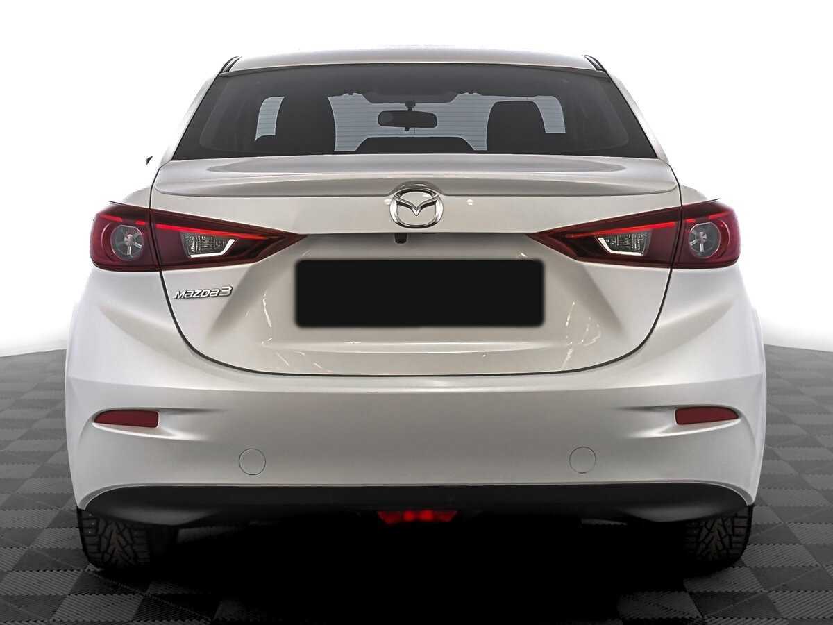 Mazda 3 с пробегом — 2015 год. Фото: #5