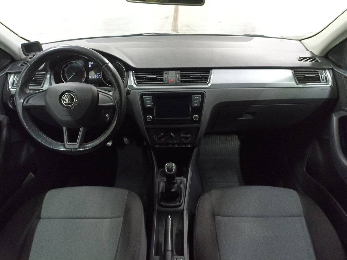 Skoda Rapid с пробегом — 2019 год. Фото: #13