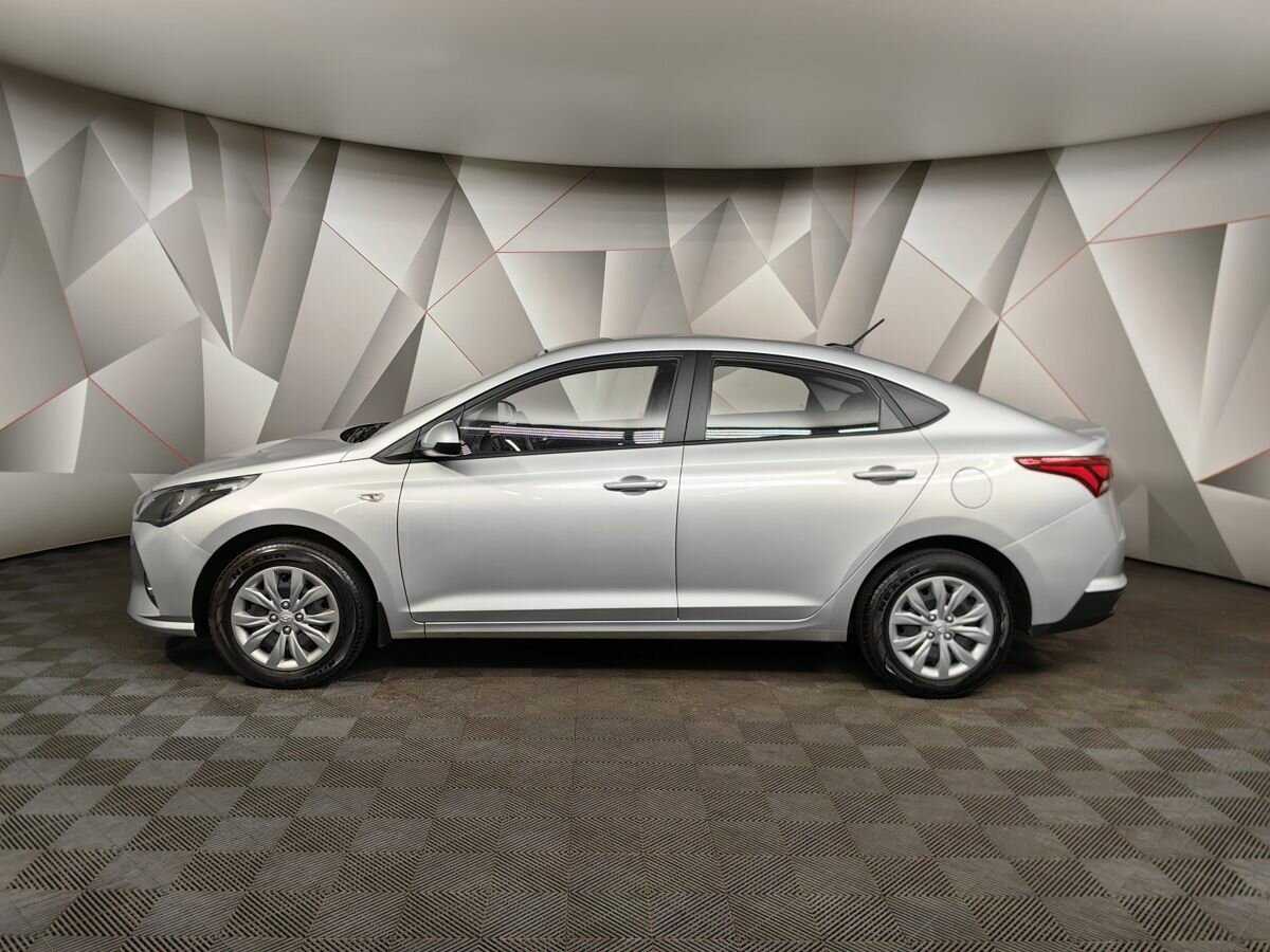 Hyundai Solaris с пробегом — 2021 год. Фото: #4