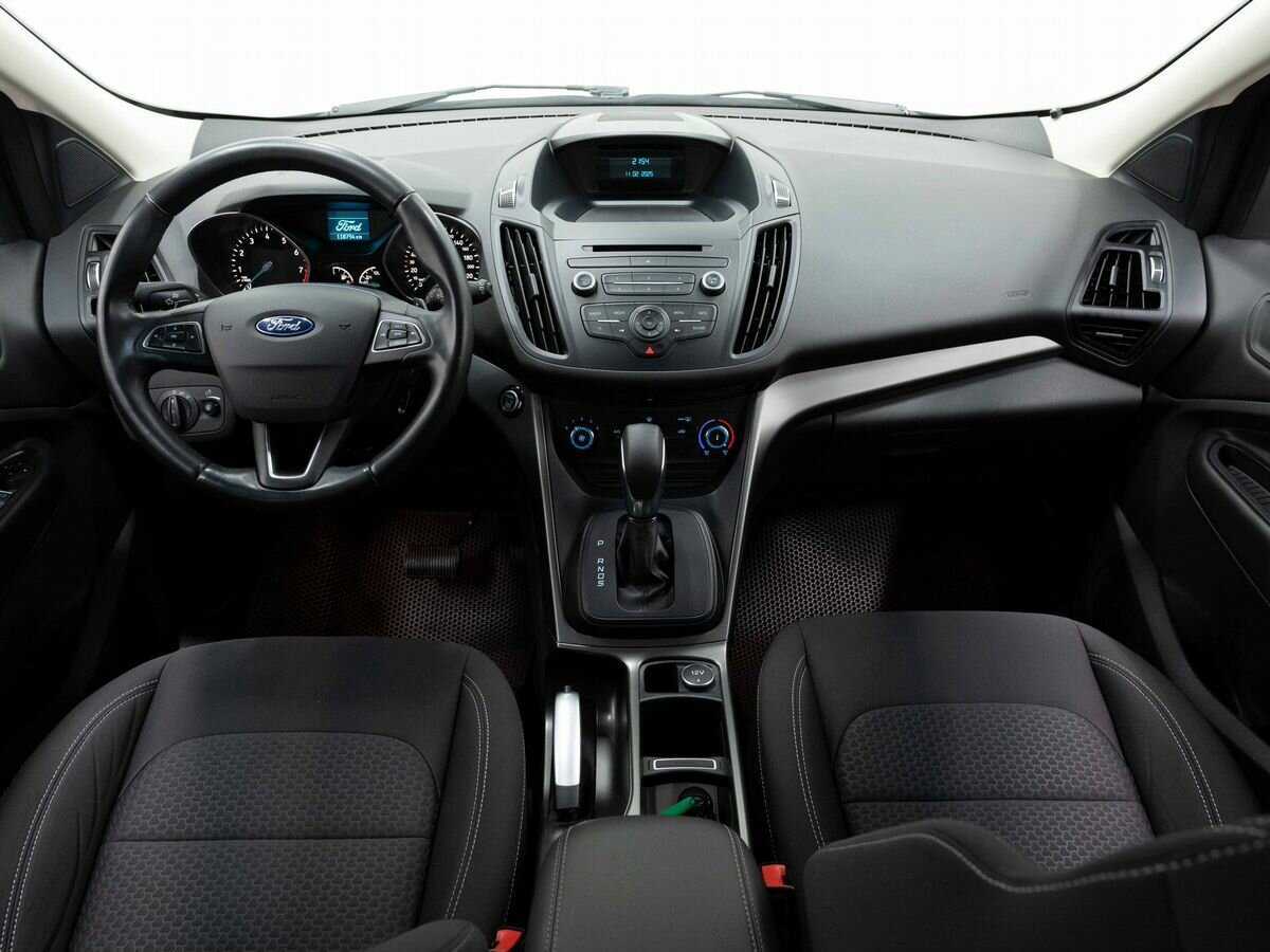 Ford Kuga с пробегом — 2017 год. Фото: #14