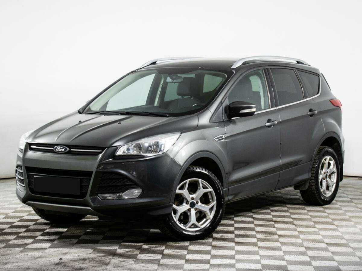 Ford Kuga с пробегом — 2015 год. Фото: #0