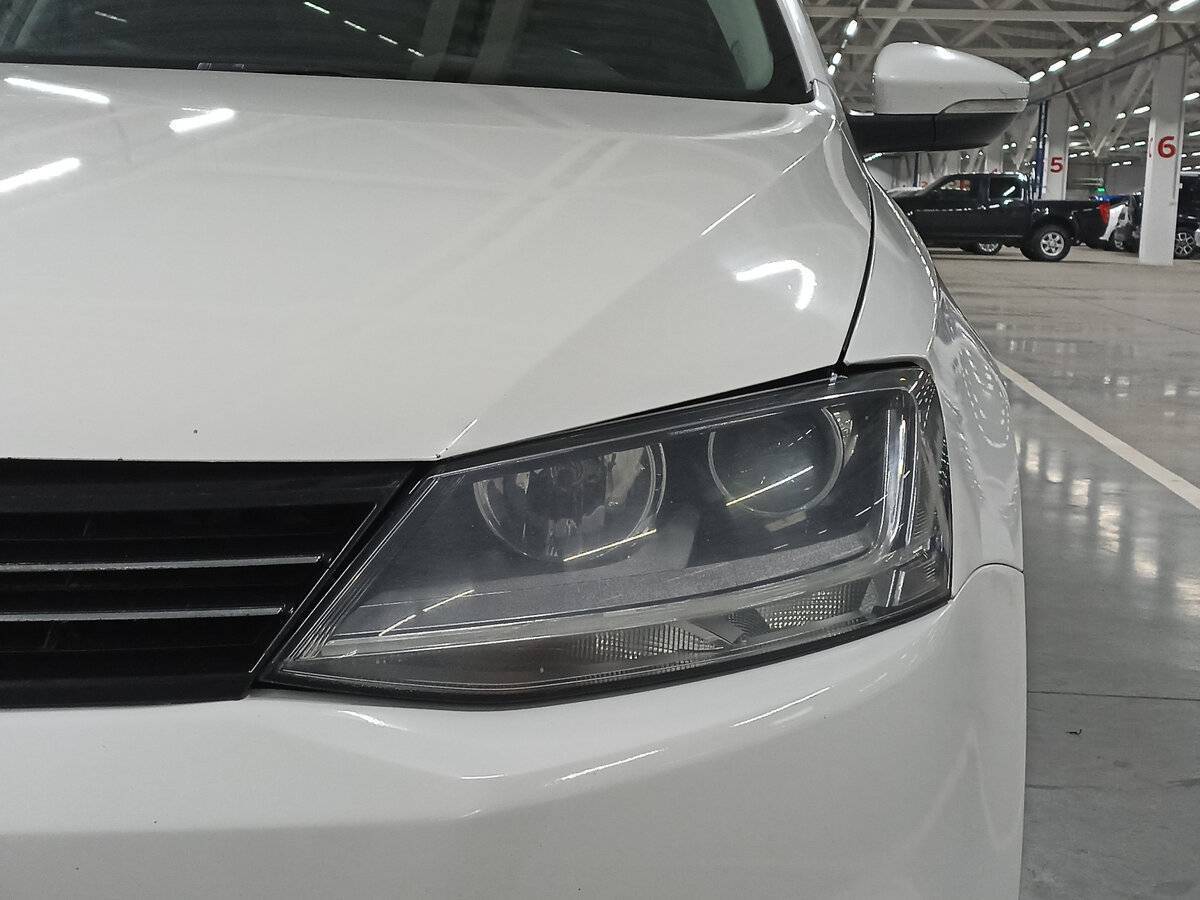 Volkswagen Jetta с пробегом — 2014 год. Фото: #15