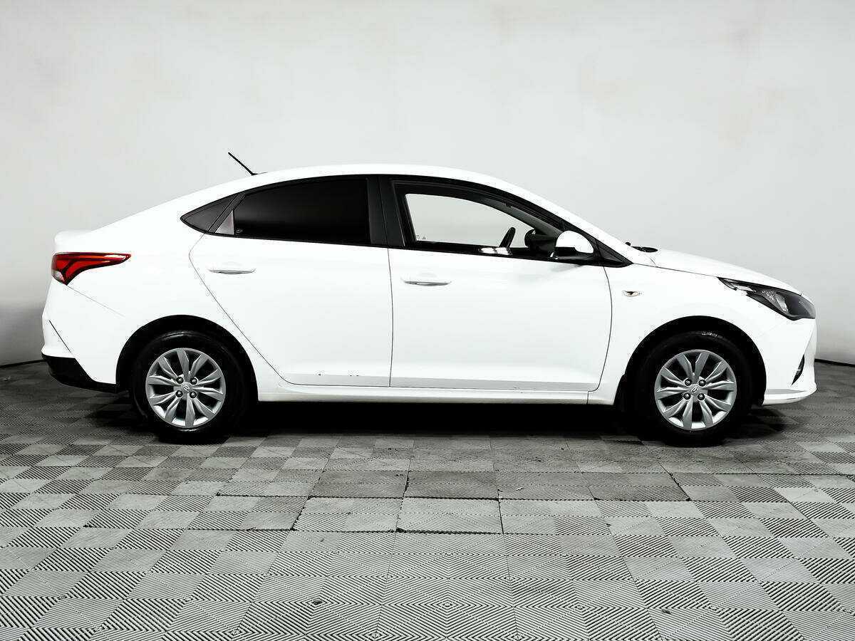 Hyundai Solaris с пробегом — 2020 год. Фото: #3