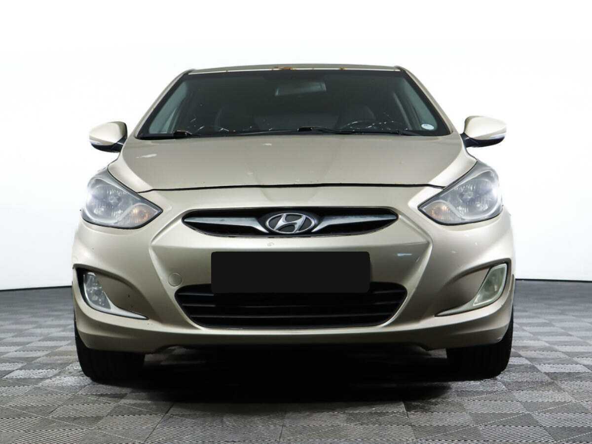 Hyundai Solaris с пробегом — 2012 год. Посмотреть фото