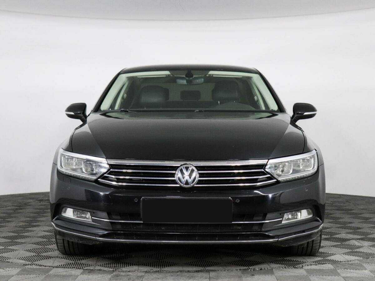 Volkswagen Passat с пробегом — 2016 год. Фото: #1