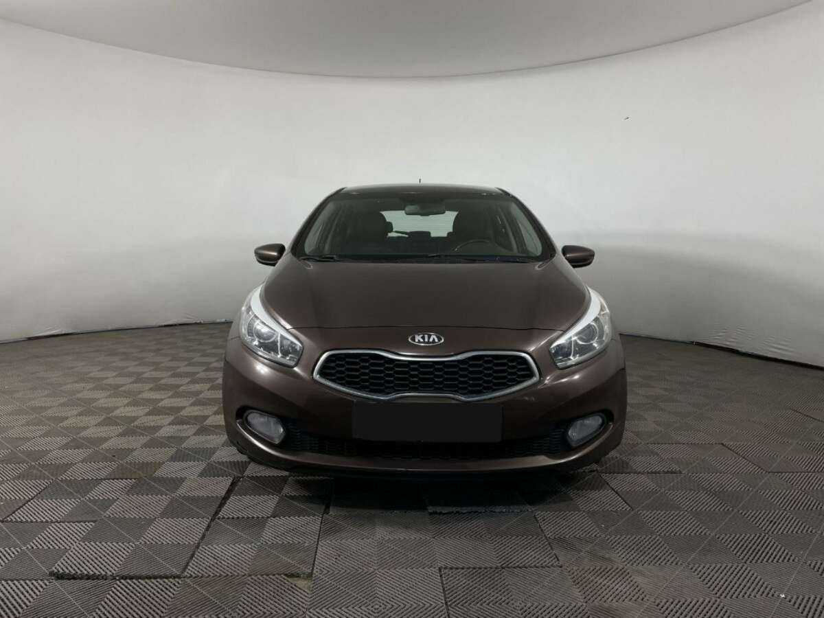 Kia Ceed с пробегом — 2013 год. Фото: #1