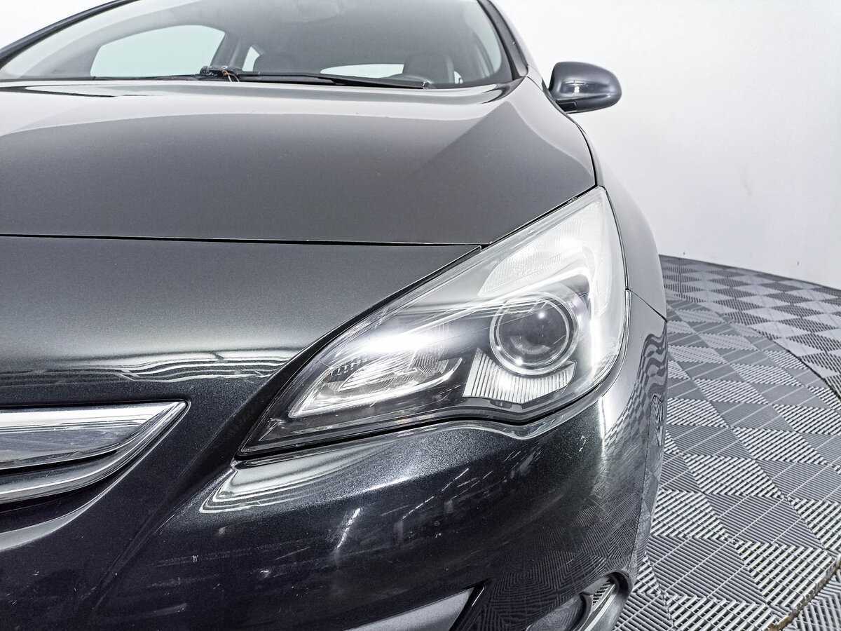 Opel Astra с пробегом — 2014 год. Фото: #16