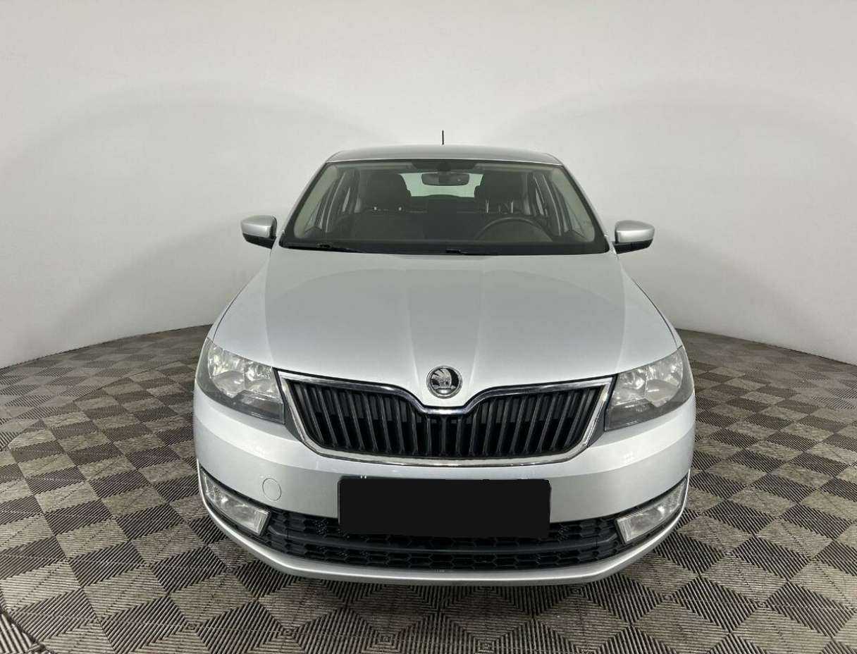 Skoda Rapid с пробегом — 2016 год. Фото: #1