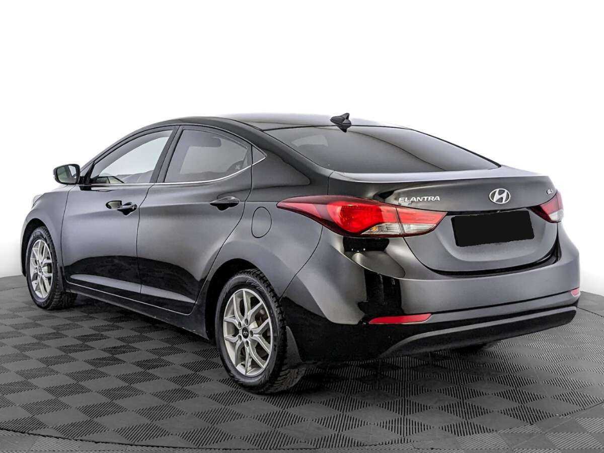 Hyundai Elantra с пробегом — 2014 год. Фото: #6