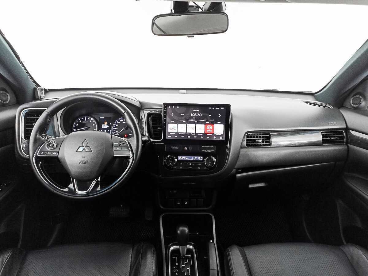 Mitsubishi Outlander с пробегом — 2018 год. Фото: #11