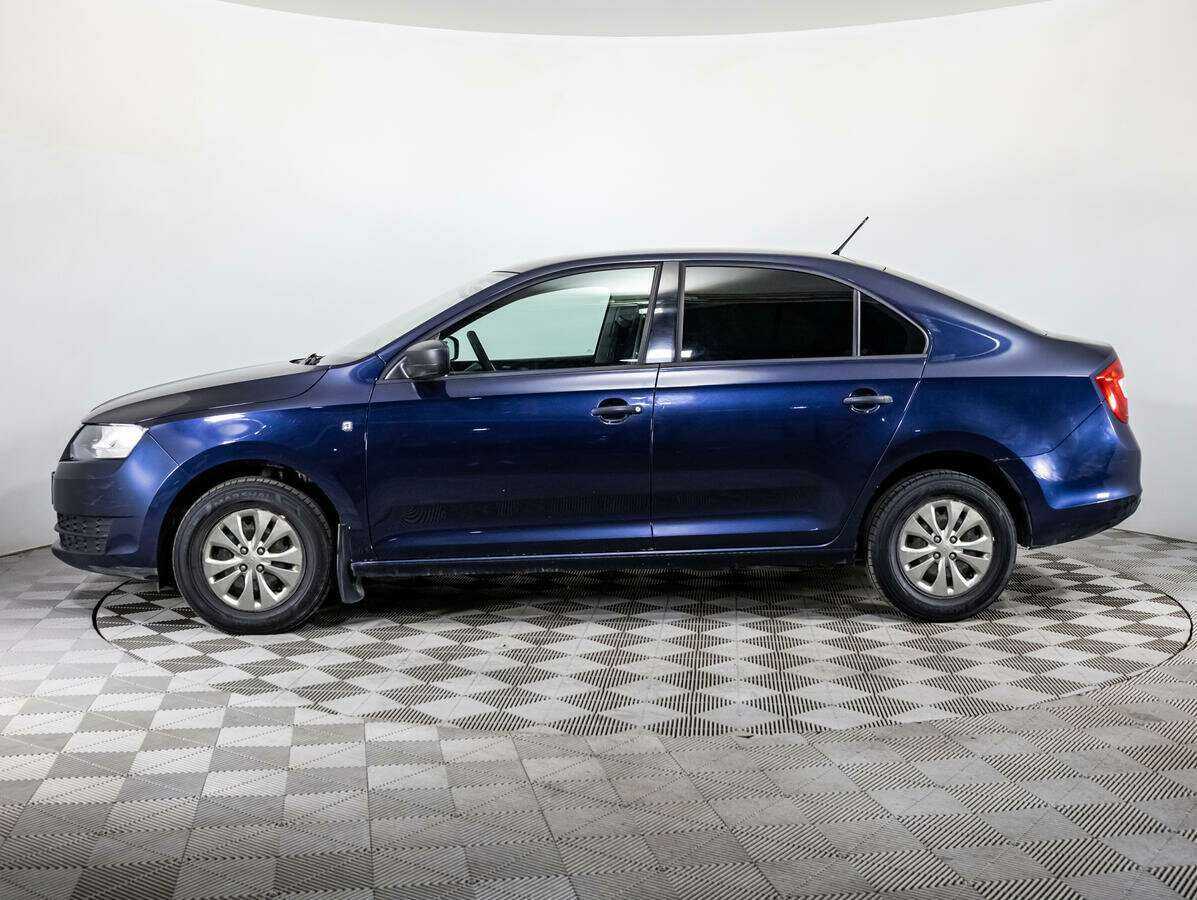 Skoda Rapid с пробегом — 2015 год. Фото: #6