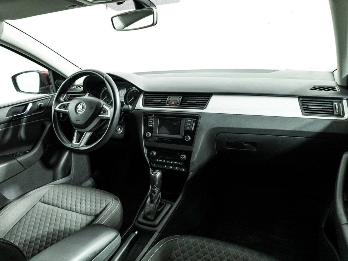 Skoda Rapid с пробегом — 2016 год. Фото: #8