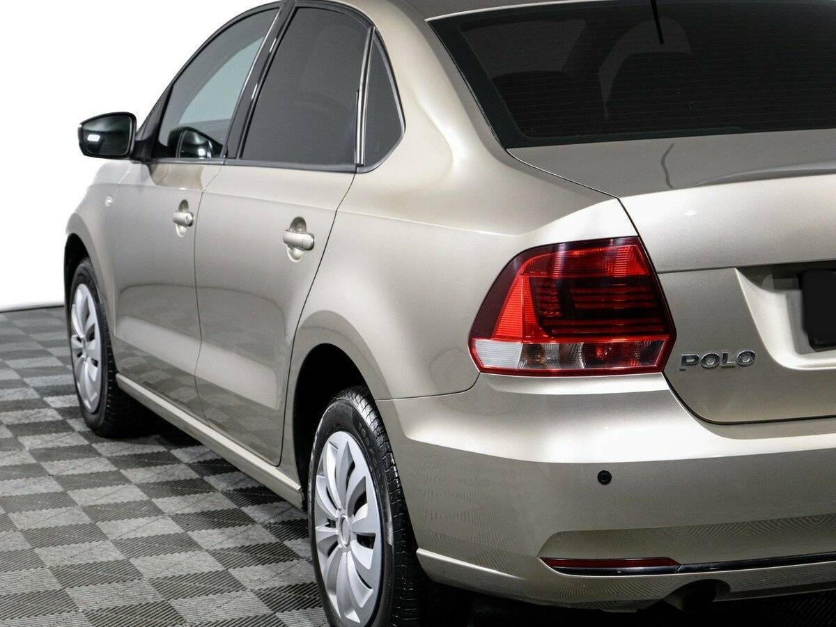 Volkswagen Polo с пробегом — 2016 год. Фото: #19