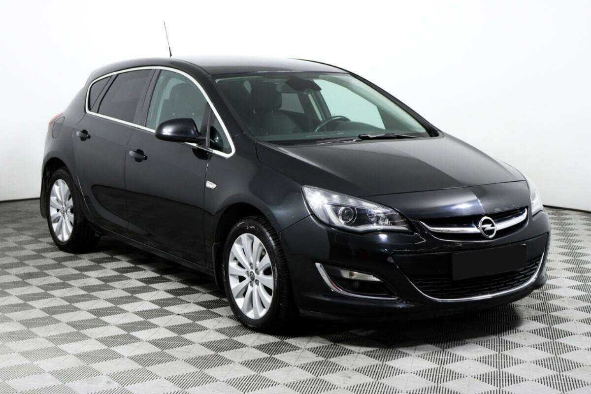 Opel Astra с пробегом — 2014 год. Фото: #2