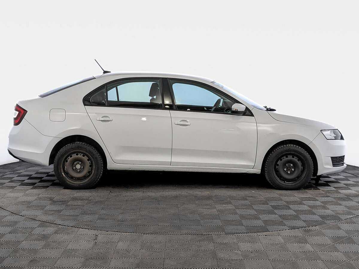 Skoda Rapid с пробегом — 2018 год. Фото: #3
