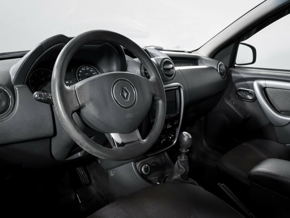 Renault Duster с пробегом — 2013 год. Фото: #10