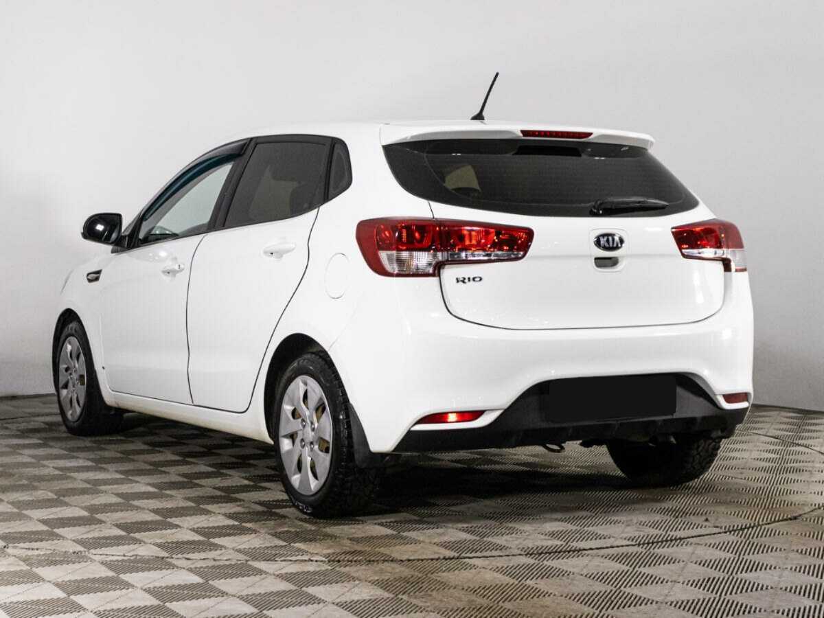 Kia Rio с пробегом — 2016 год. Фото: #6