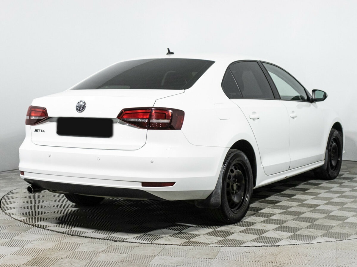 Volkswagen Jetta с пробегом — 2016 год. Фото: #4