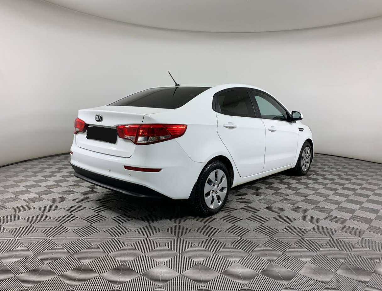 Kia Rio с пробегом — 2015 год. Фото: #4