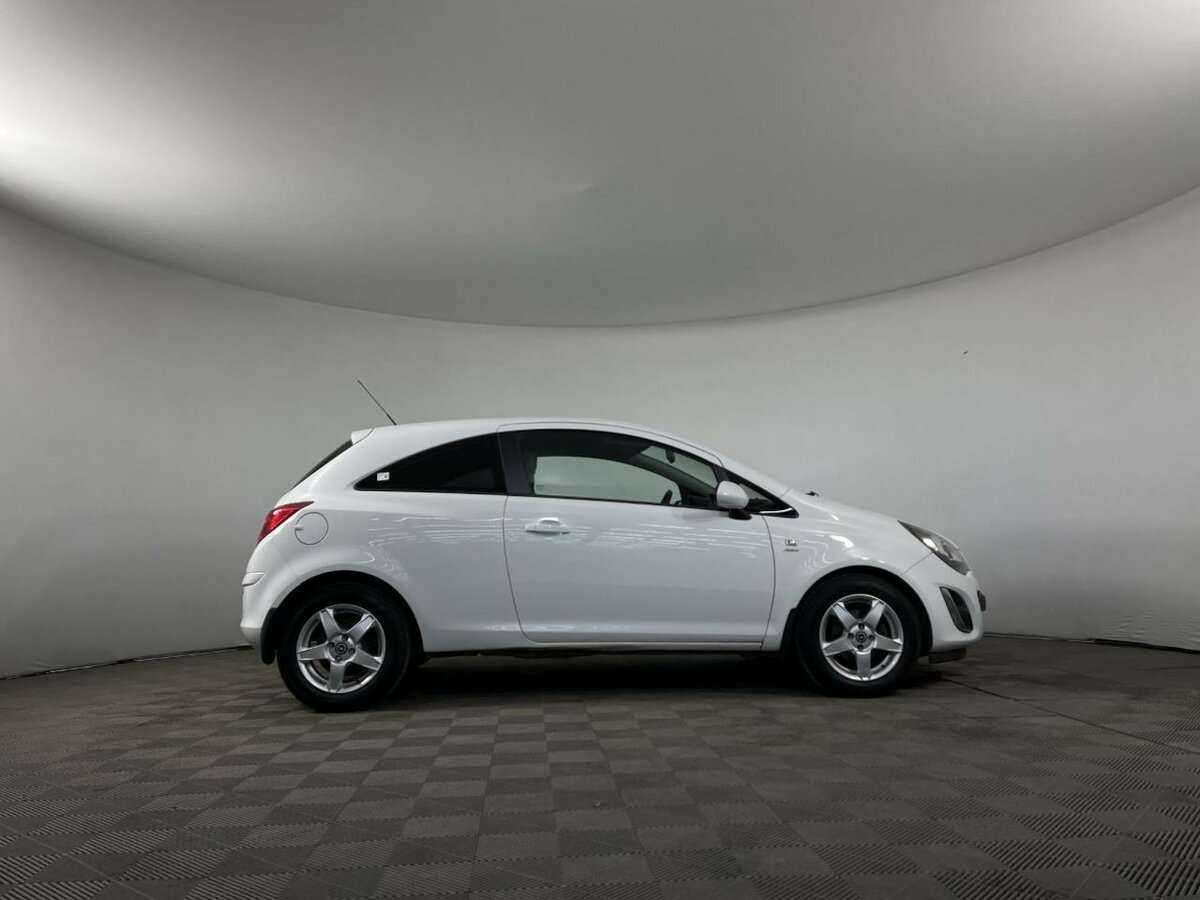 Opel Corsa с пробегом — 2013 год. Фото: #3