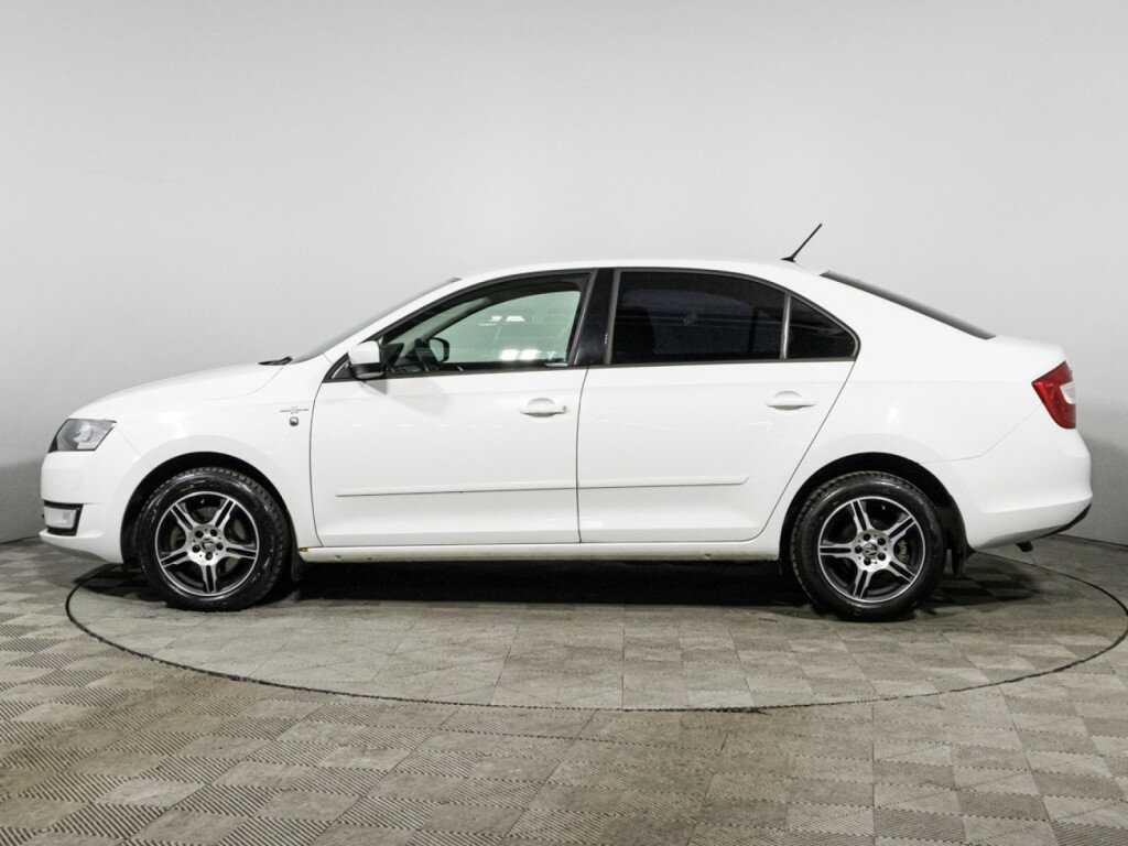 Skoda Rapid с пробегом — 2016 год. Фото: #7