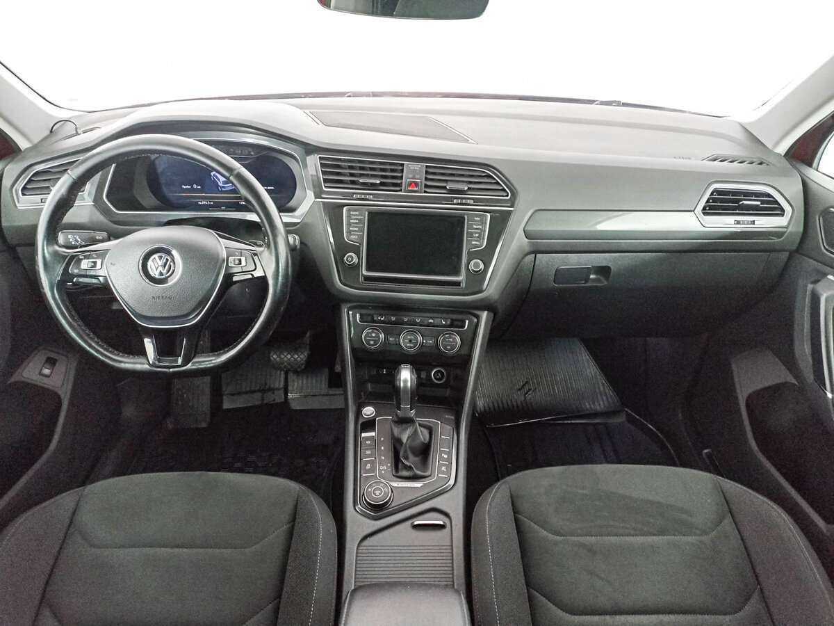 Volkswagen Tiguan с пробегом — 2017 год. Фото: #11